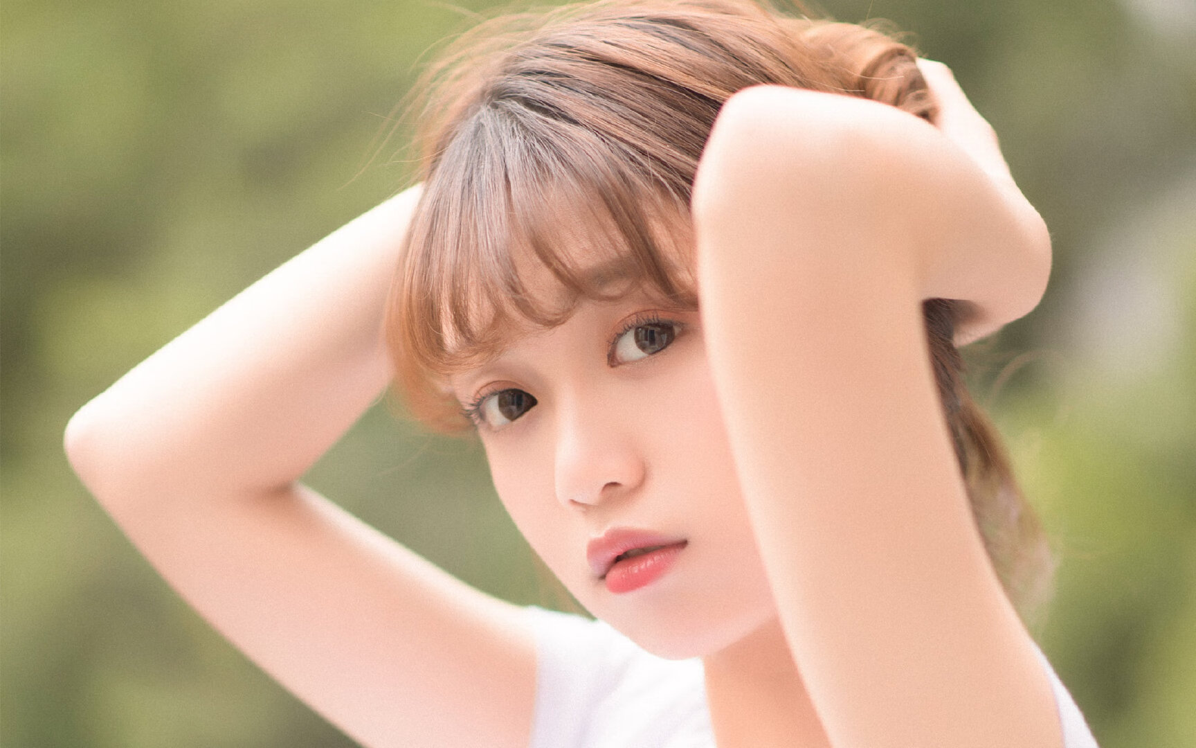 Leyu Sport下载-勇士前锋与球迷合影耐心十足获称赞,勇士的前锋