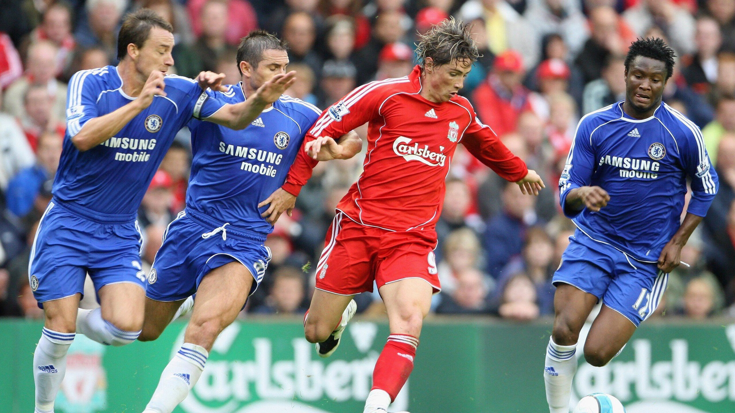 国际CrossFit“地球上最强壮的人”总决赛 多回合体能地狱测试震撼观众